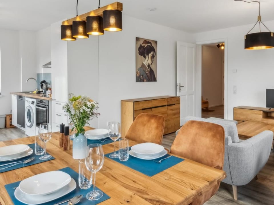 Living room, Dining area