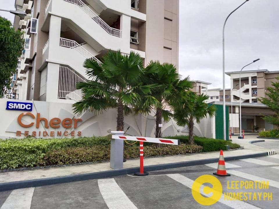 Property building, Property logo or sign, Neighbourhood, Street view, Location