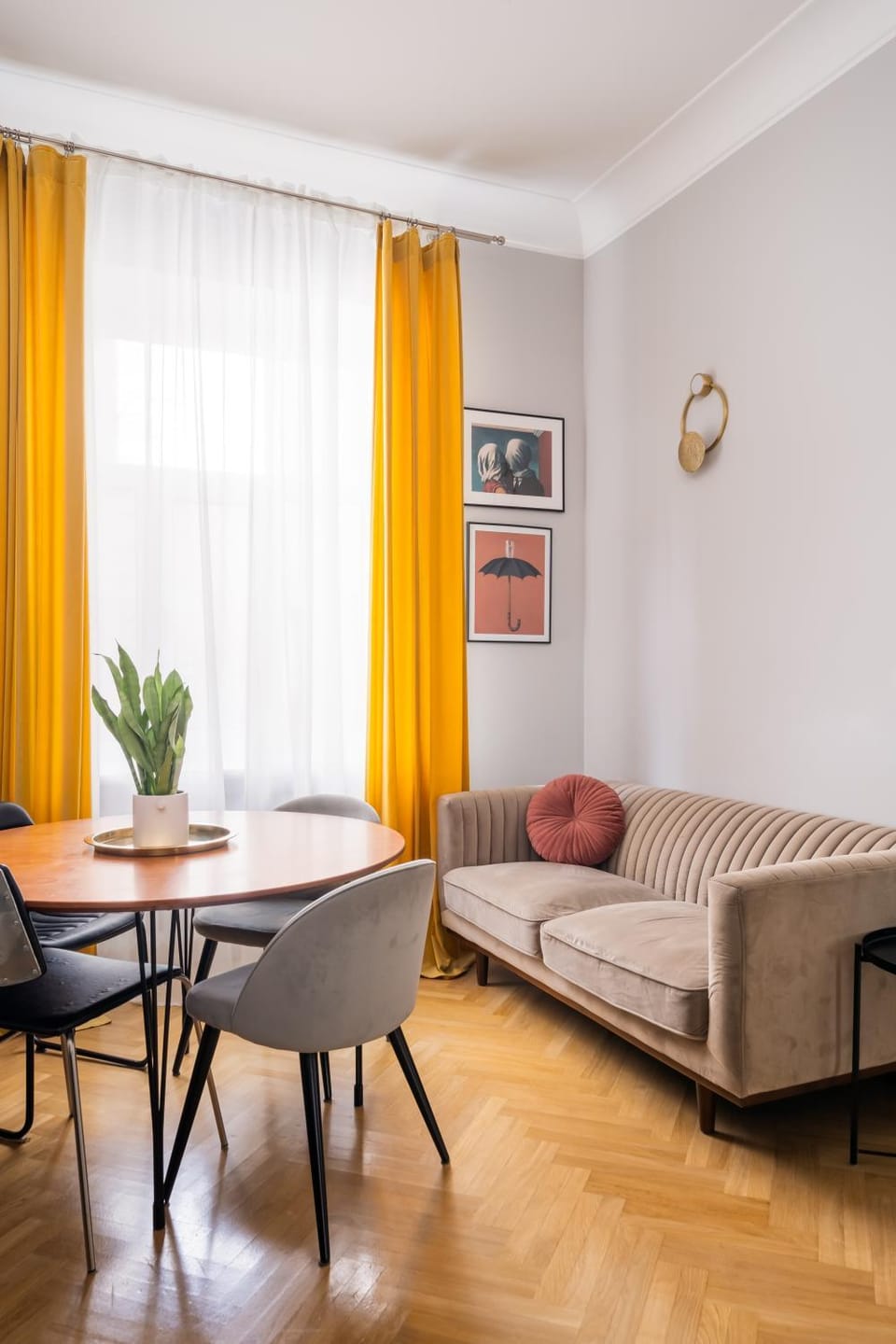 Living room, Seating area, Dining area