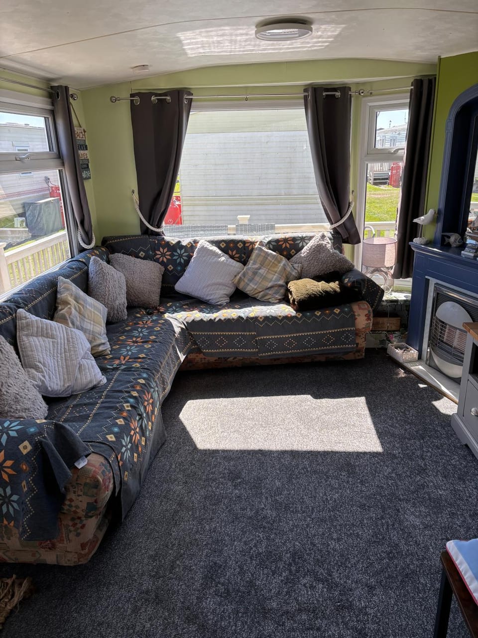 3 Bed Caravan - Sleeps 8 - Pets - Parking - Wifi House in Ingoldmells