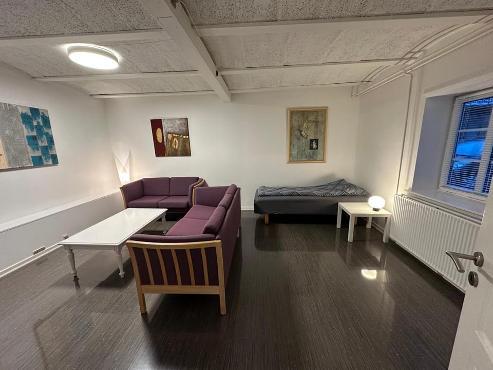 Bed, Living room, Seating area
