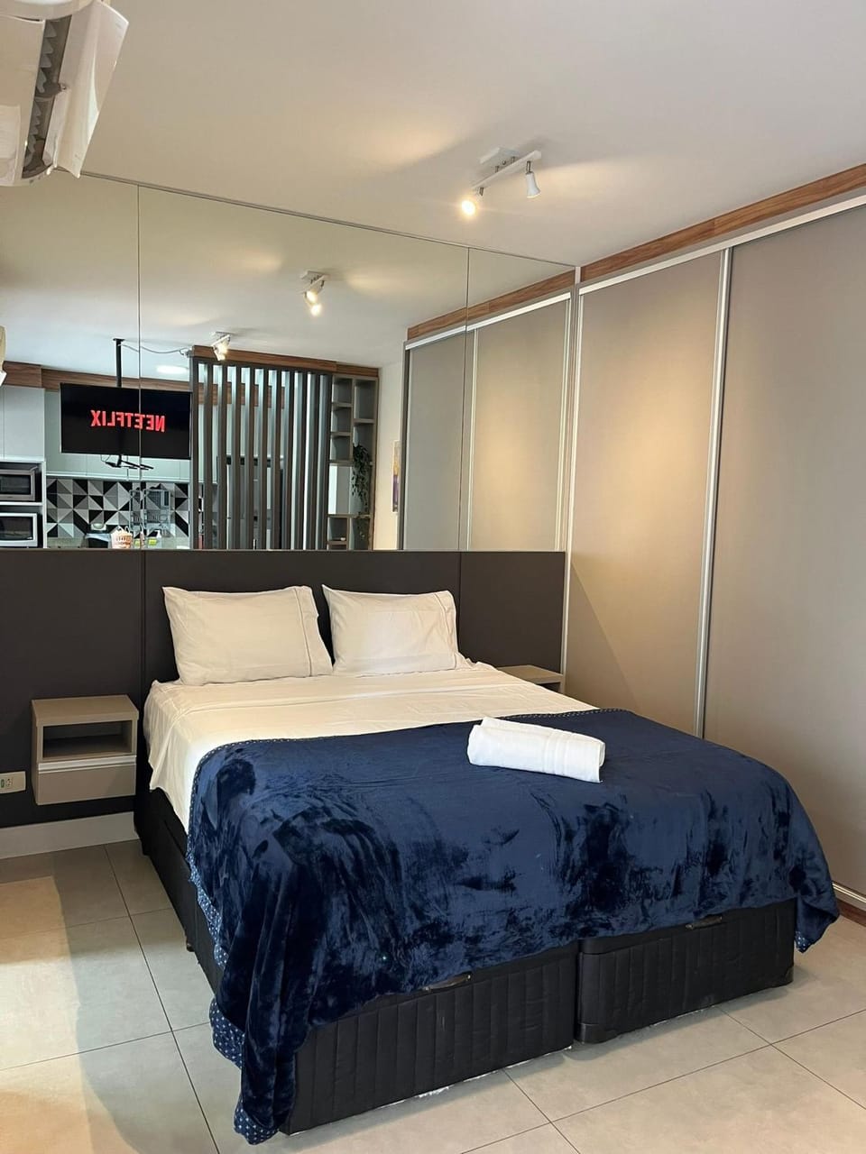 Moderno Studio Line Up - Vaga e AC | Delfhy Apartment in Sao Paulo City