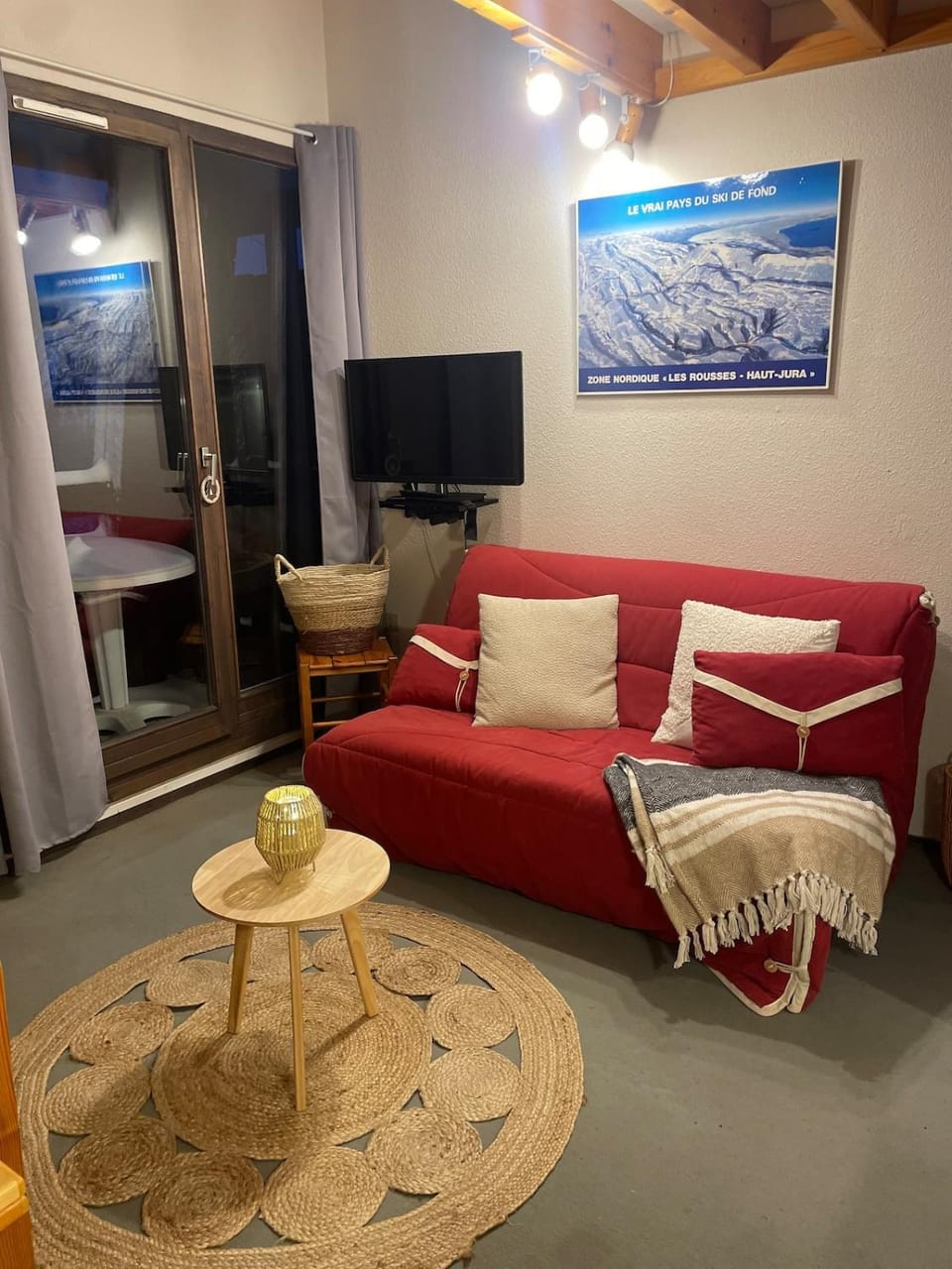 Chaleureux studio montagnard avec balcon 2402 Apartment in Jura