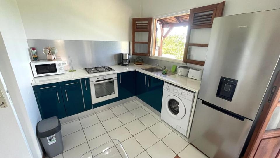 Au vent des Alizés, 2 chambres et 2 salles de bain à 2mn à pied de la plage Apartment in Deshaies