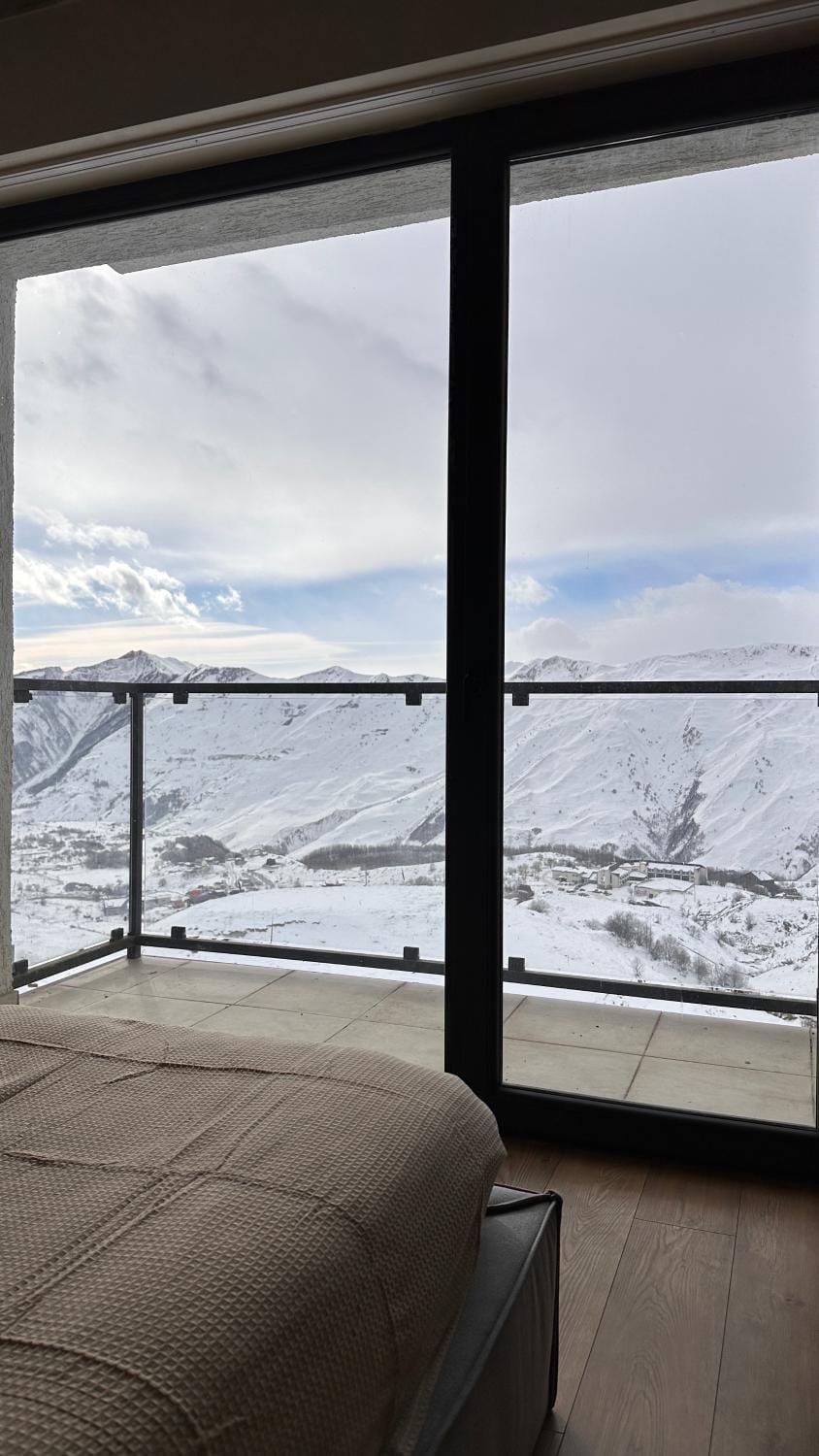 BEST VIEW in new Gudauri Apartment in Georgia