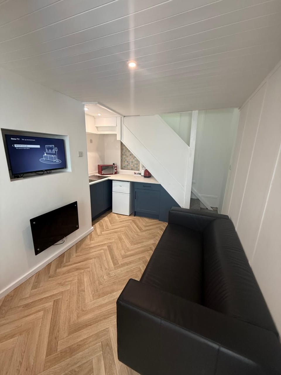 Kitchen or kitchenette, Living room