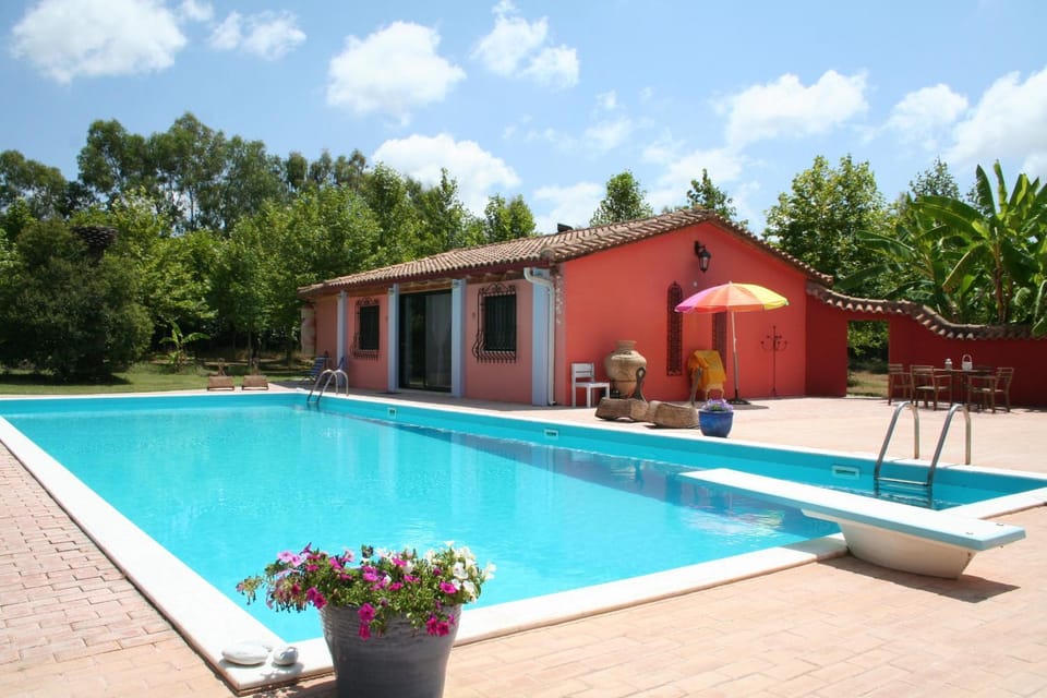 Property building, Swimming pool