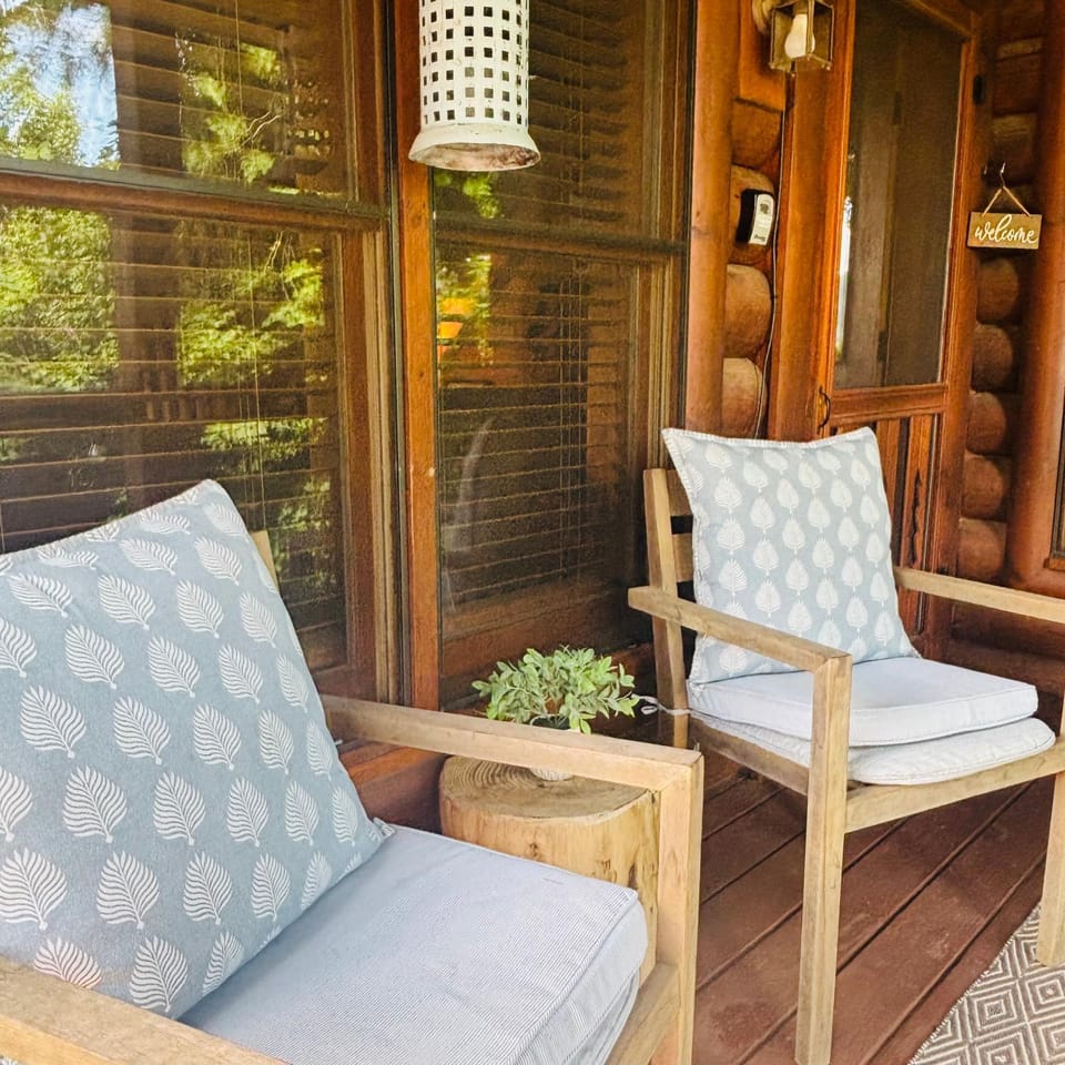 Patio, Seating area