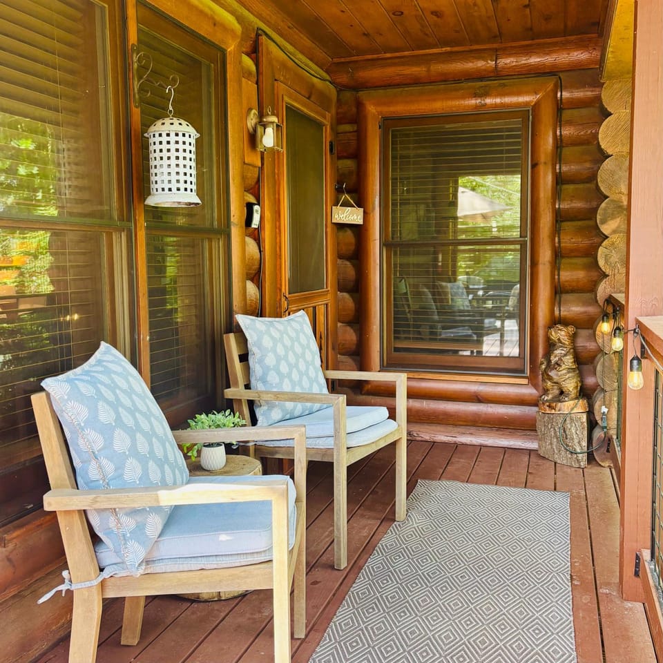 Patio, Balcony/Terrace, Seating area