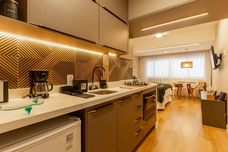 Kitchen or kitchenette, Communal kitchen