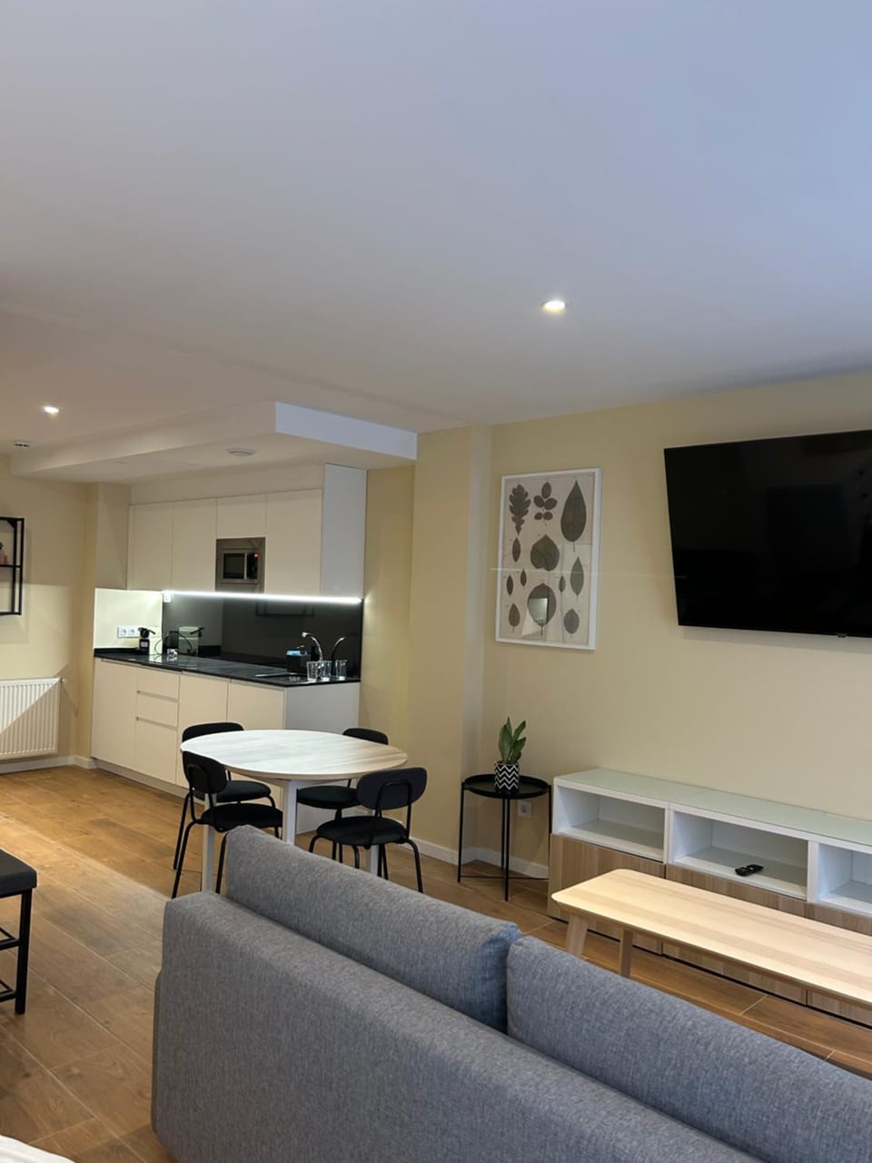 Apartamentos Turisticos Aeropuerto Barajas Apartment in Madrid