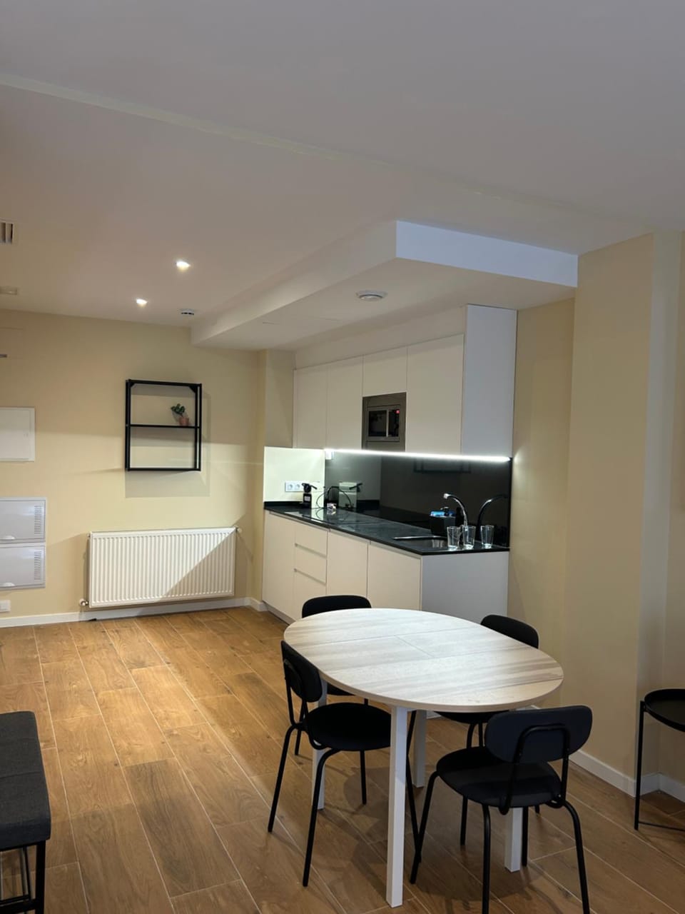 Apartamentos Turisticos Aeropuerto Barajas Apartment in Madrid