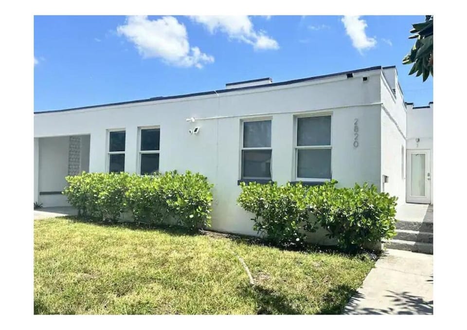 2bed Stay in the Heart of Miami Apartment in Coral Gables