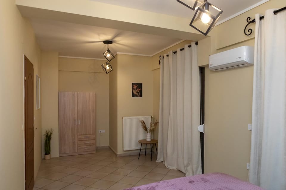 Bed, Bedroom, wardrobe, air conditioner