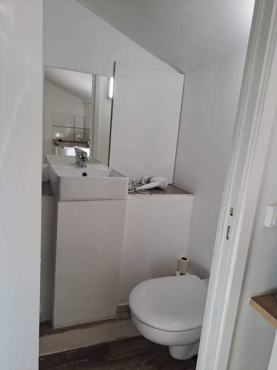 Budgetbnb 195B, studette Porte d 'Italie popular street Apartment in Toulon