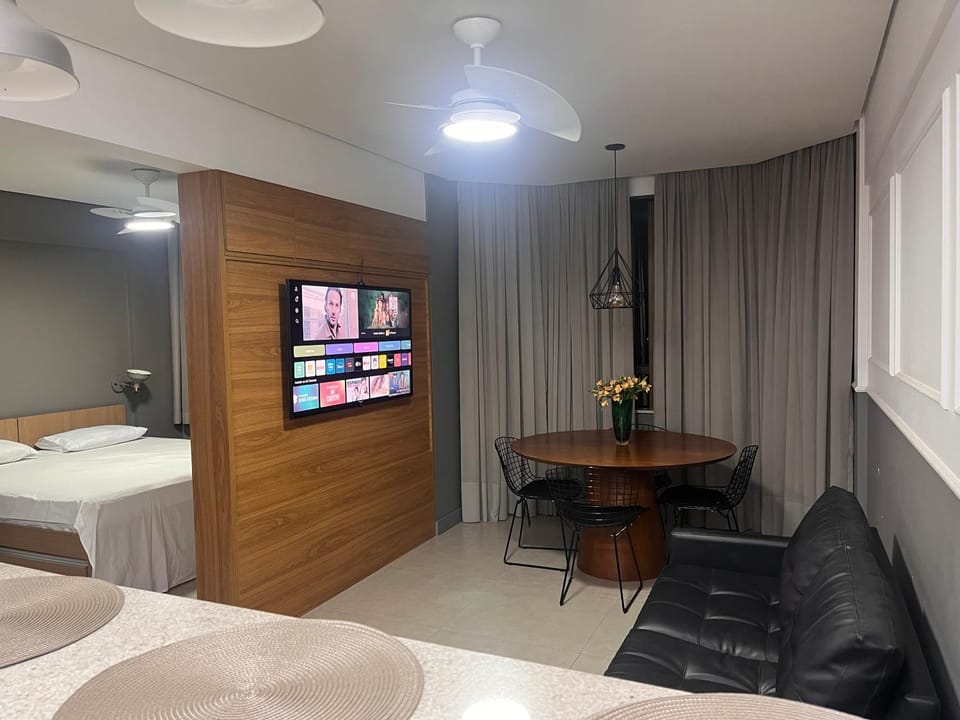 Bed, TV and multimedia, Living room, Photo of the whole room, Dining area, Evening entertainment, Bedroom