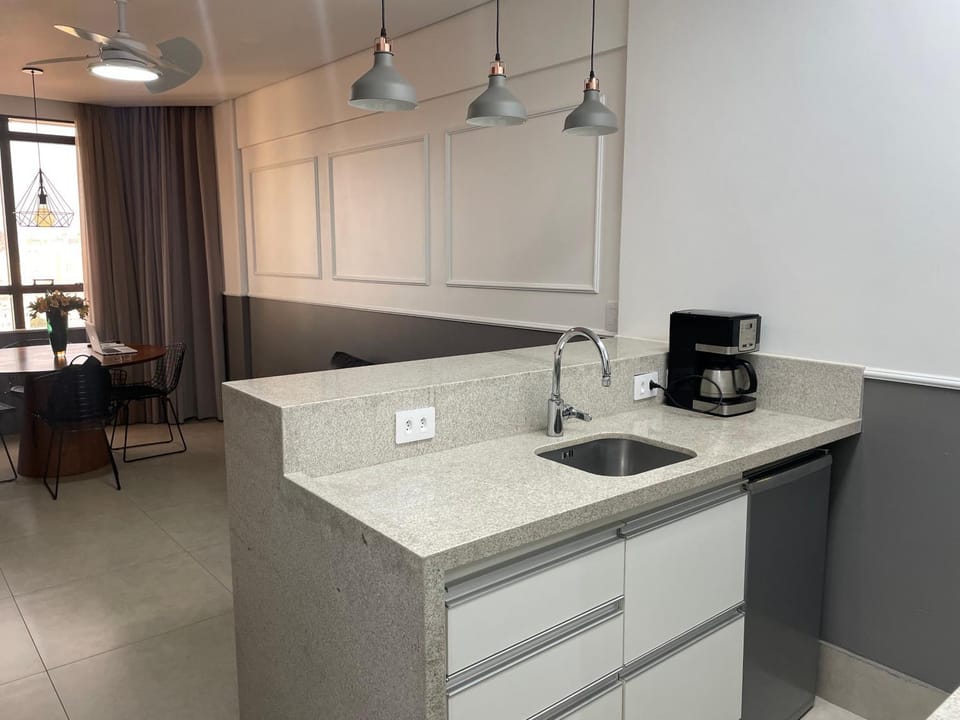 Coffee/tea facilities, Kitchen or kitchenette, minibar