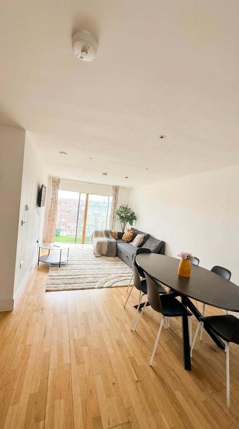 Seating area, Dining area, Dinner