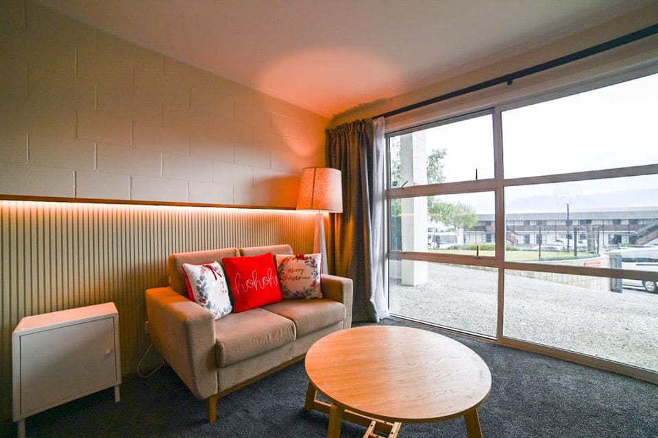 Ohana Lakeview - Perfect 1BR Retreat for Two House in Lake Tekapo