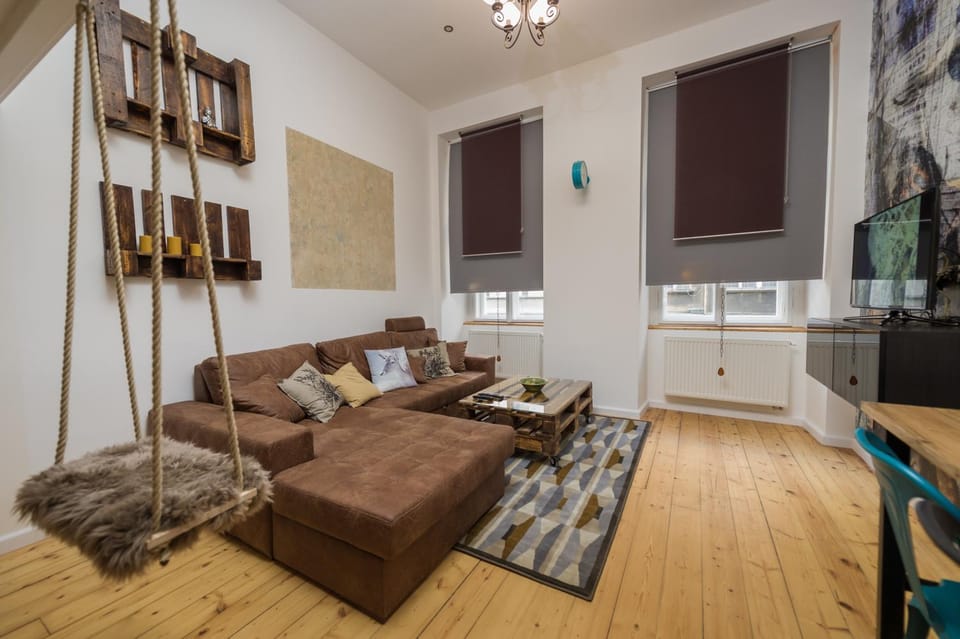 Living room, Decorative detail, Seating area