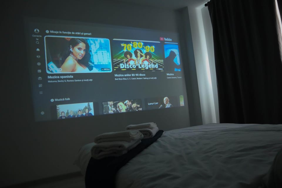Bed, Evening entertainment, Bedroom