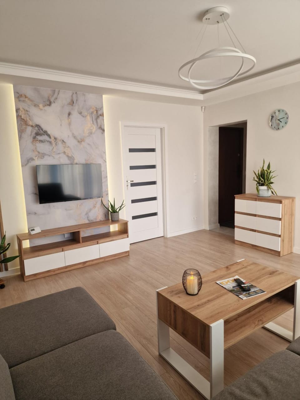 Communal lounge/ TV room, Balcony/Terrace, Balcony/Terrace, Living room