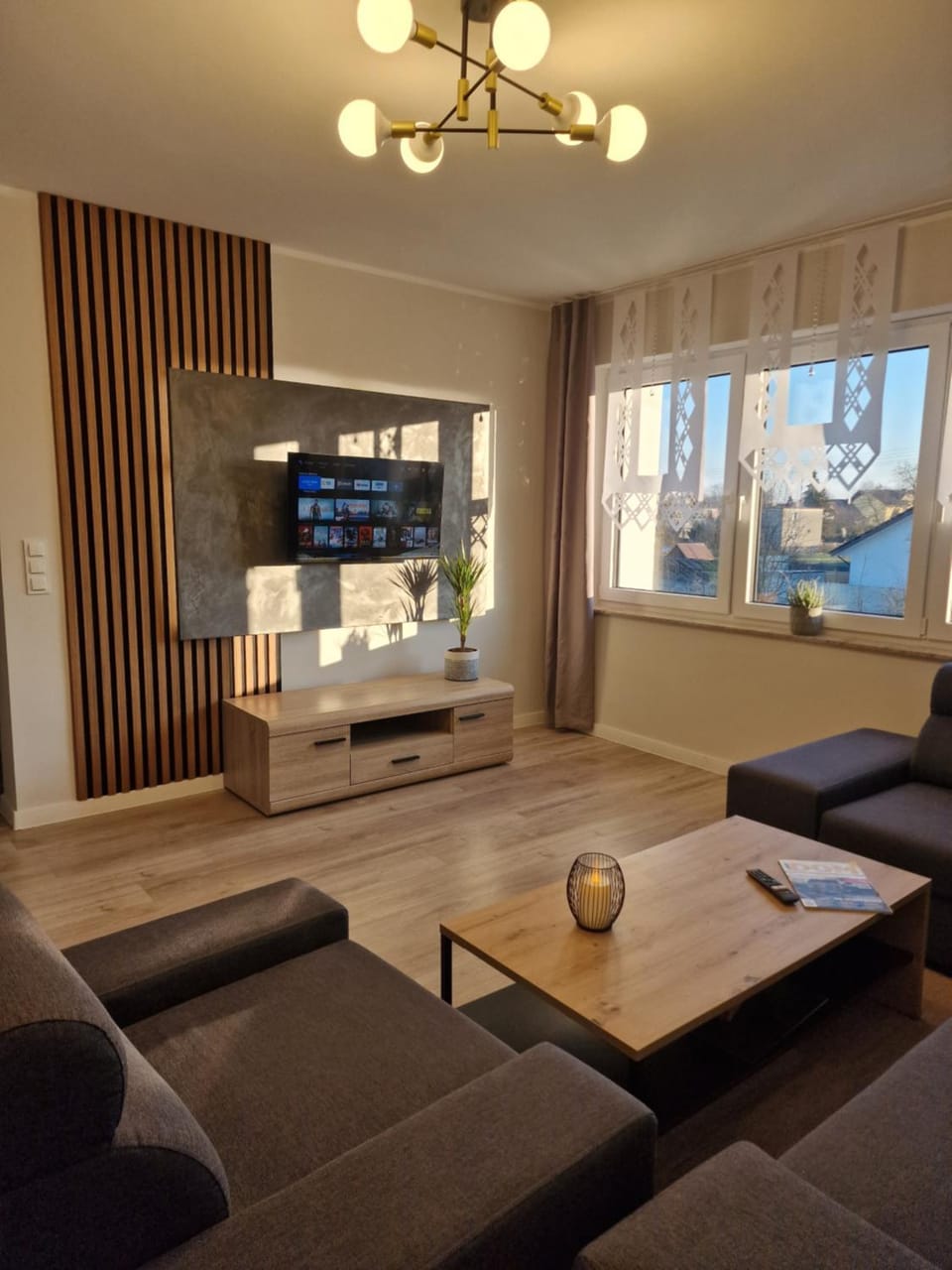 TV and multimedia, Living room, Seating area