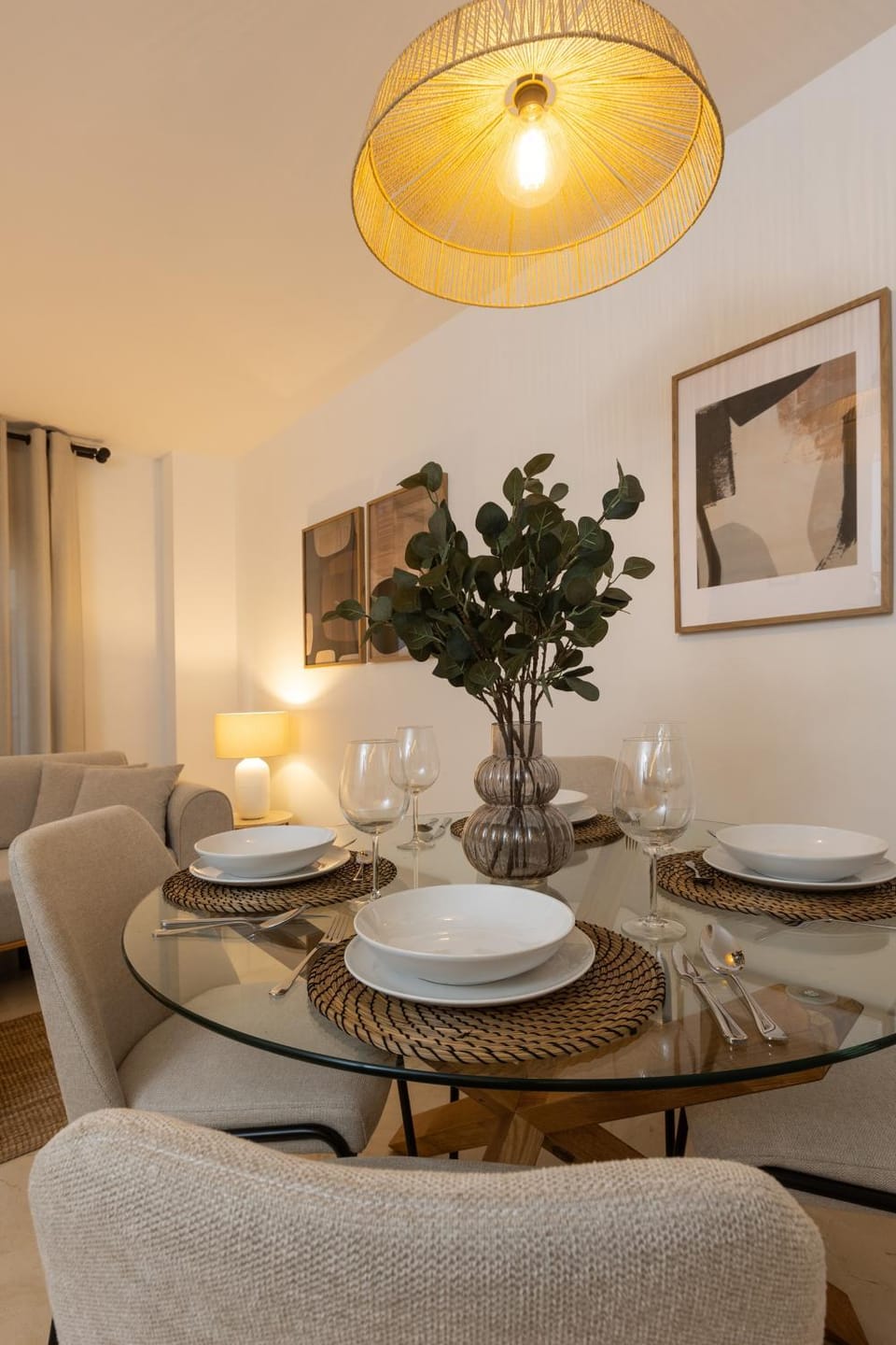 Dining area, heating