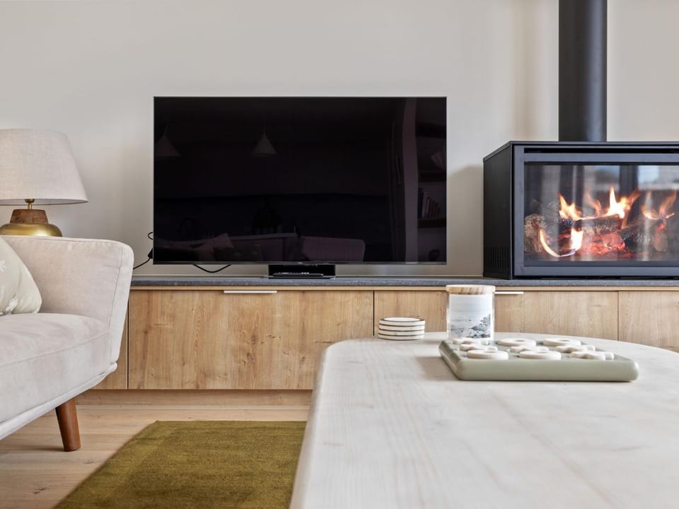TV and multimedia, Seating area