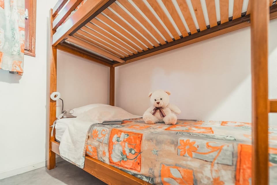 bunk bed