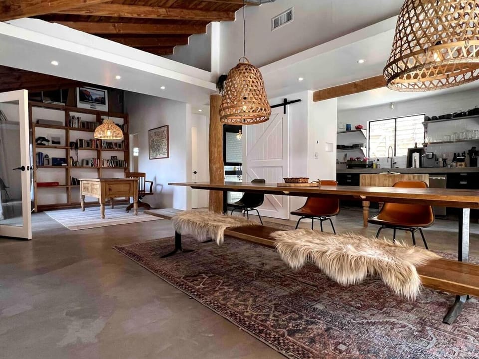 Library, Kitchen or kitchenette, Dining area