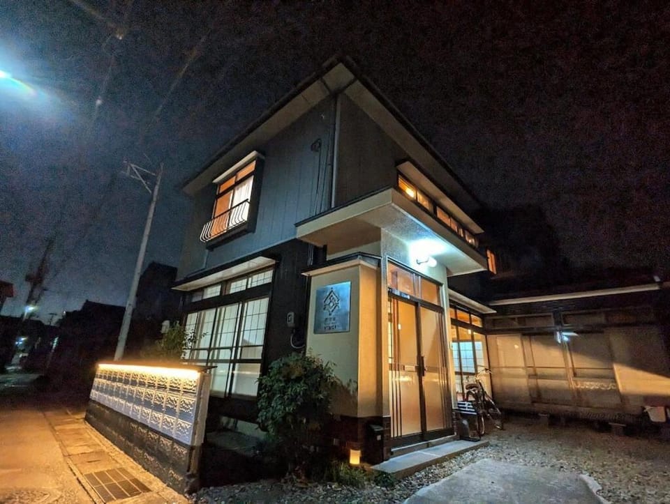 Property building, Night