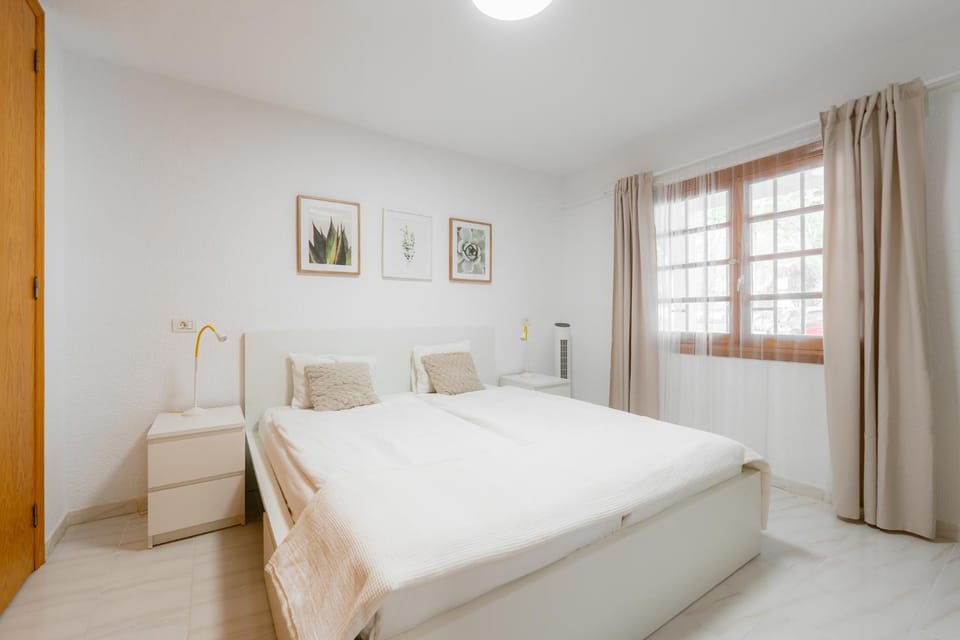 Jasmine Apartment - Heated Pool & Cozy Patio Apartment in Los Cristianos