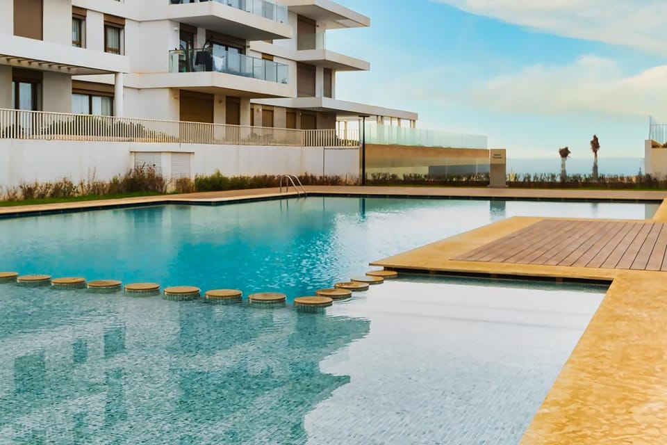 Swimming pool, Swimming pool