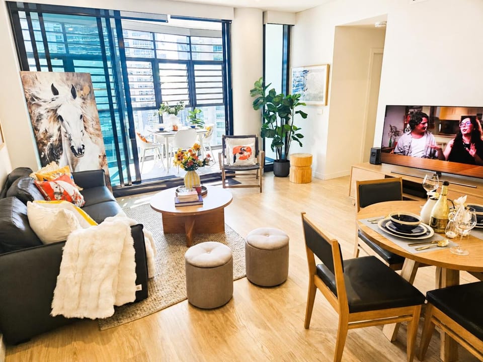 TV and multimedia, Seating area