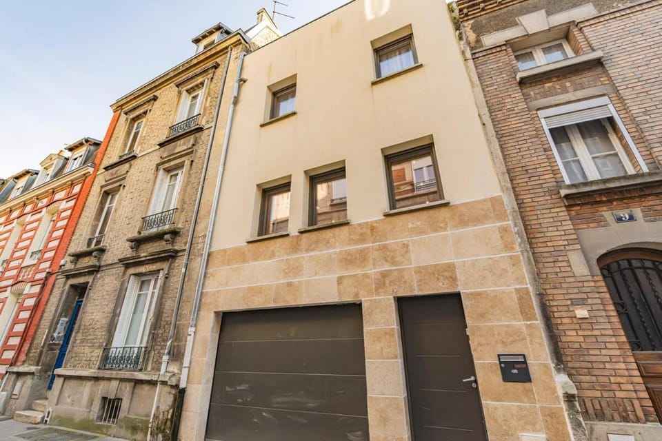 MM Suites Town House Terrasse House in Reims