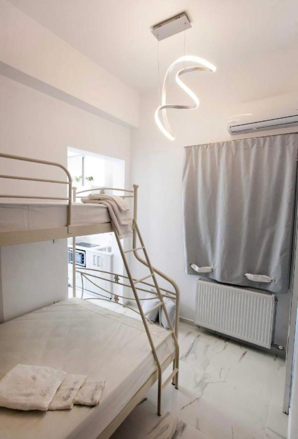 Bed, bunk bed