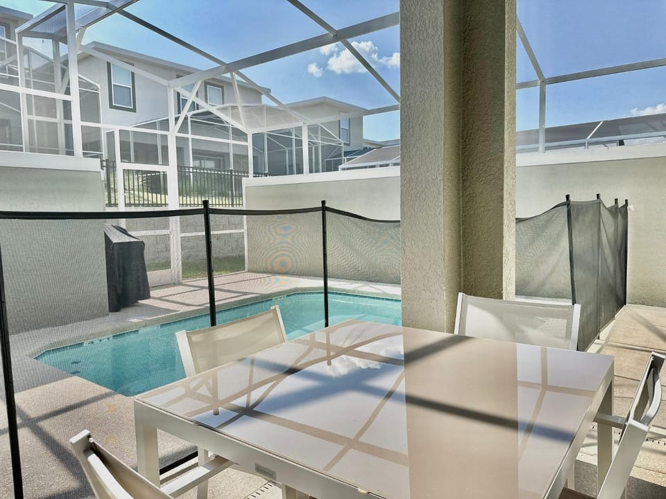 Luxury 5 Bedroom 4 bath private pool Home 240 House in Osceola County