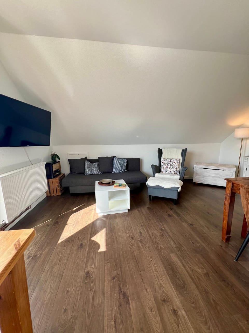 TV and multimedia, Living room, Seating area, Evening entertainment, Entertainment, internet, internet