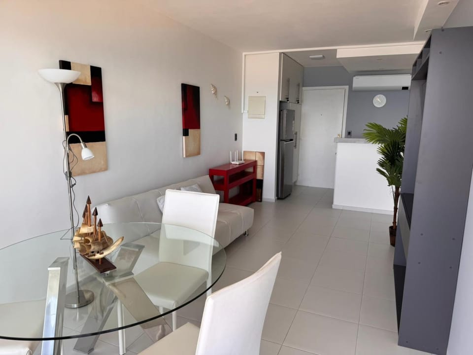 ED ISLA DE GORRITI B Apto 1105 de 1 dormitorio SOLO EFECTIVO Apartment in Punta del Este
