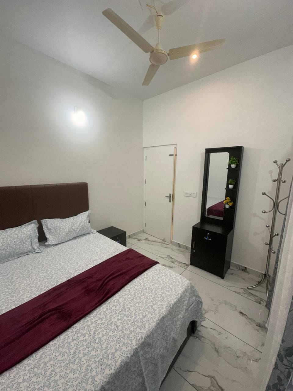 Bedroom, wardrobe