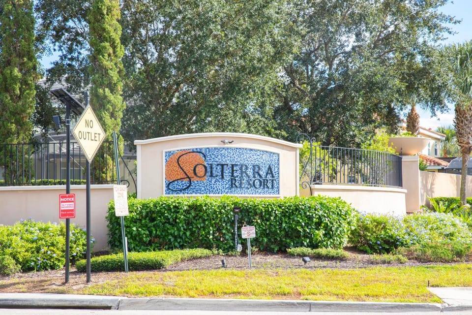 Brand New 5 bedroom 4 bath pool home 263 House in Polk County