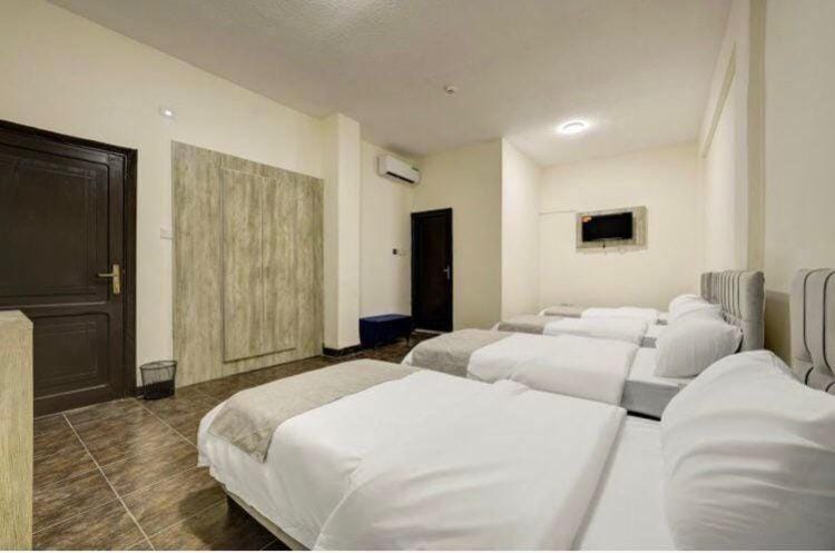 TV and multimedia, Living room, Photo of the whole room, Bedroom, air conditioner