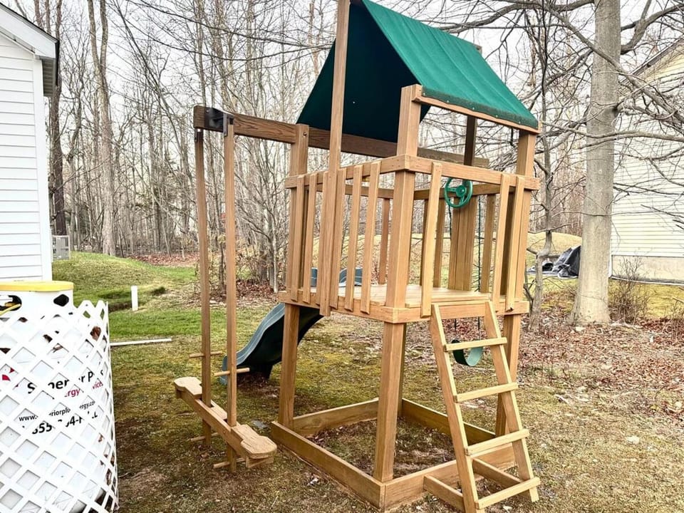 Game Room, Large Home, Outdoor Pool, Golf House in Coolbaugh Township