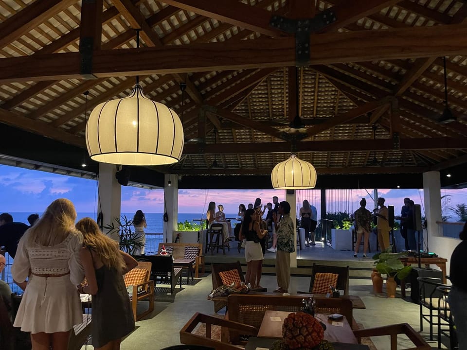 Restaurant/places to eat, Lounge or bar, Sea view