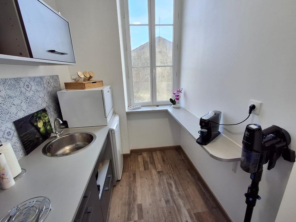 Appartement lumineux 2 ch, proche plage & commerces - FR-1-706-31 Apartment in Nouvelle-Aquitaine