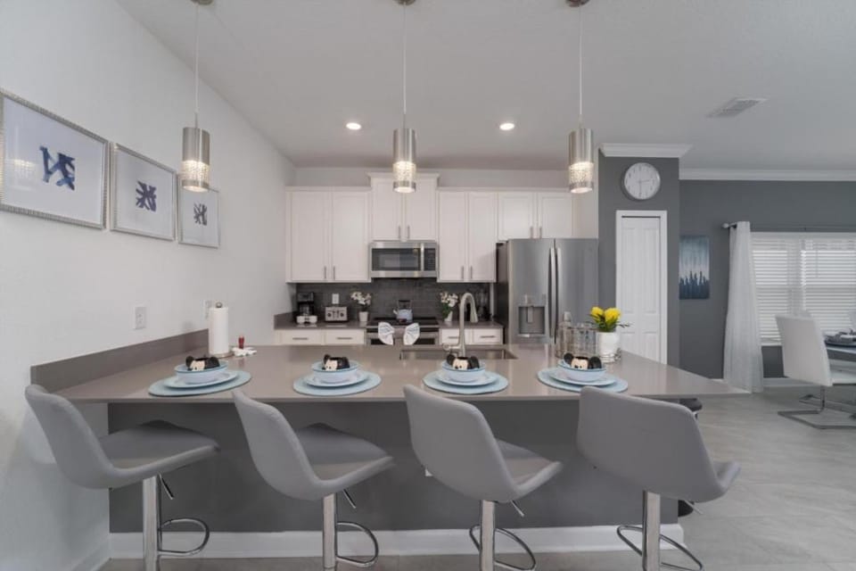 Brand New Luxury 5 Bedroom pool Home 272 House in Four Corners
