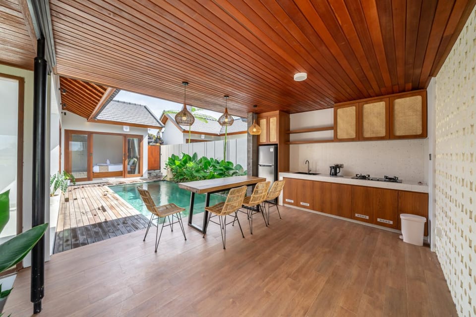 Kitchen or kitchenette, kitchen