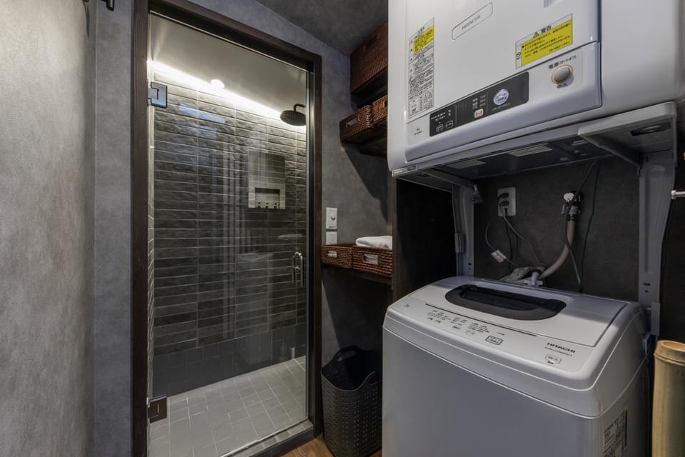 Shower, Bathroom, washing machine, dryer