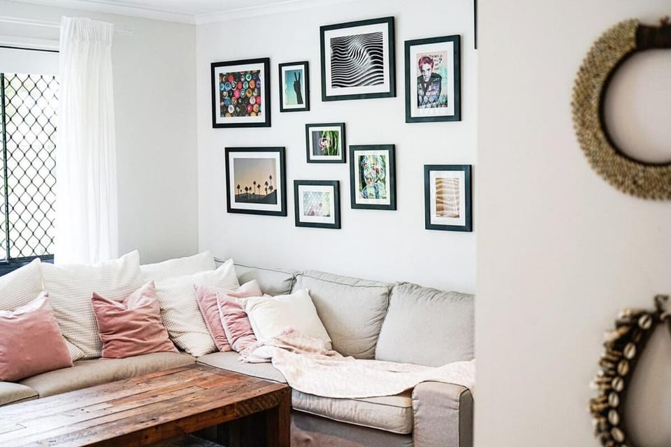 Living room, Decorative detail, Seating area